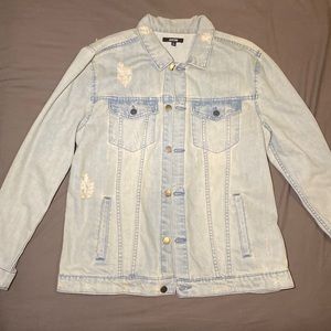 Oversized ripped Jean jacket (light blue)